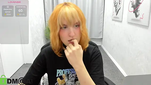 Snapshot of Little_Chips chatting on September 10, 4:07 pm Little Chips online show from September 10, 4:07 pm