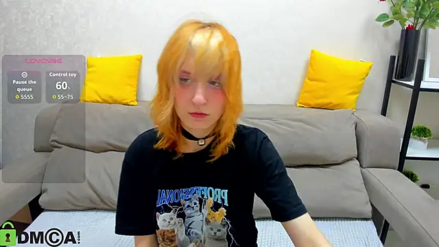 Snapshot of Little_Chips chatting on September 22, 3:03 pm Little Chips online show from September 22, 3:03 pm