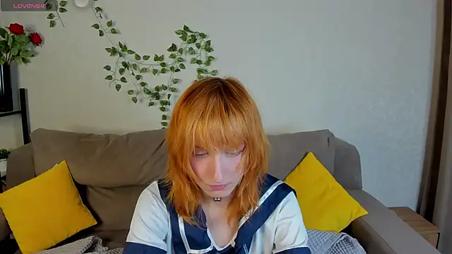 Snapshot of Little_Chips chatting on November 28, 5:15 pm Little Chips online show from November 28, 5:15 pm