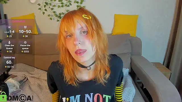 Snapshot of Little_Chips chatting on November 29, 5:27 pm Little Chips online show from November 29, 5:27 pm