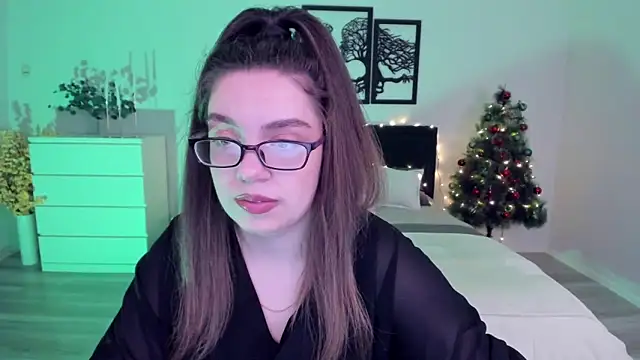 DaniellaLovely online show from December 11, 11:08 am