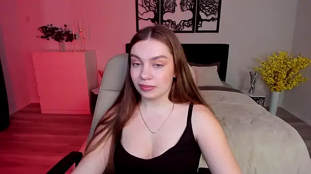 DaniellaLovely online show from February 3, 11:20 am