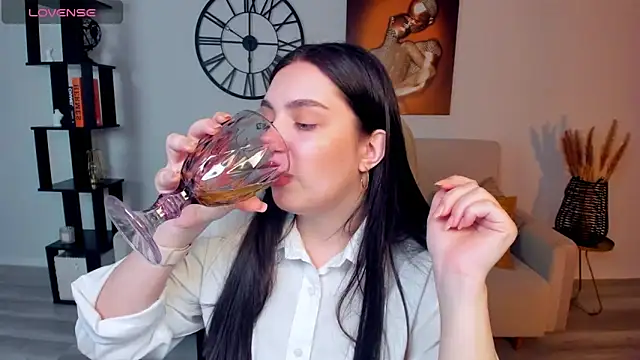 DaniellaLovely online show from March 12, 2:23 pm