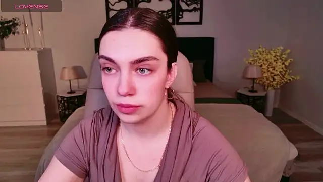 DaniellaLovely online show from November 23, 11:10 am