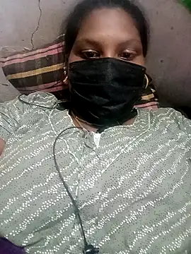 Snapshot of kavinila20 chatting on December 14, 9:18 am kavinila20 online show from December 14, 9:18 am