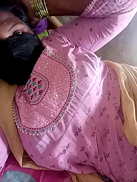 Snapshot of kavinila20 chatting on March 2, 6:27 am kavinila20 online show from March 2, 6:27 am