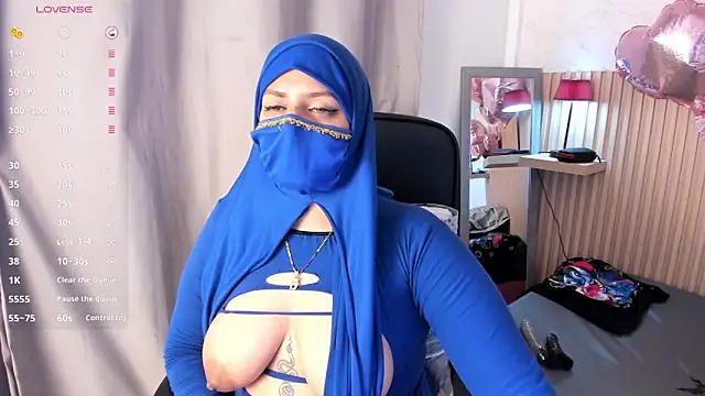 zully 01 online show from February 25, 12:59 pm