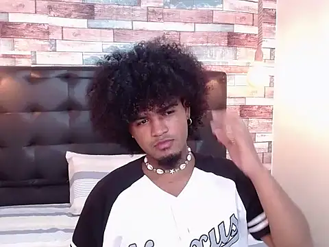 Snapshot of JaicobRuneer chatting on October 5, 1:15 am JaicobRuneer online show from October 5, 1:15 am