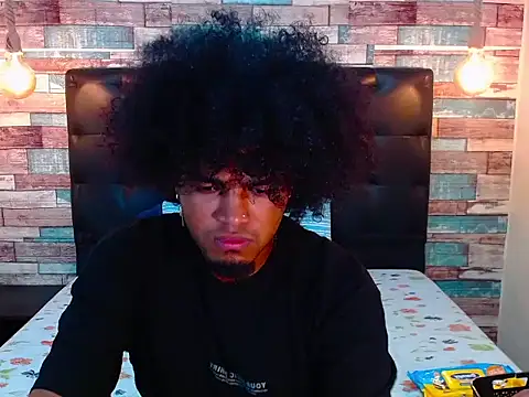 Snapshot of JaicobRuneer chatting on March 4, 1:11 am JaicobRuneer online show from March 4, 1:11 am