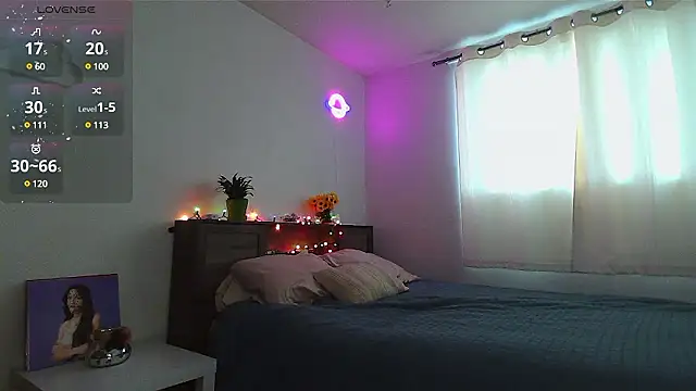 Snapshot of Kittyymaze1 chatting on December 2, 1:46 pm Kittyymaze1 online show from December 2, 1:46 pm