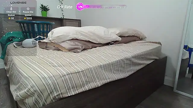 Snapshot of Kittyymaze1 chatting on February 23, 4:02 pm Kittyymaze1 online show from February 23, 4:02 pm