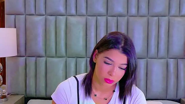 TiaraRosse online show from February 26, 1:10 pm