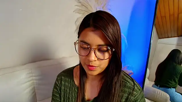 Snapshot of Rebeca_Williams_ chatting on February 6, 2:11 am Rebeca Williams online show from February 6, 2:11 am