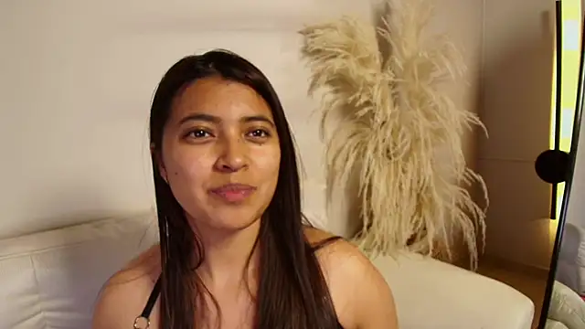 Snapshot of Rebeca_Williams_ chatting on February 8, 2:36 am Rebeca Williams online show from February 8, 2:36 am