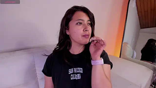 Snapshot of Rebeca_Williams_ chatting on October 27, 11:58 am Rebeca Williams online show from October 27, 11:58 am