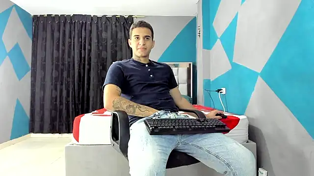 Snapshot of simookeler chatting on December 23, 3:40 am simookeler online show from December 23, 3:40 am
