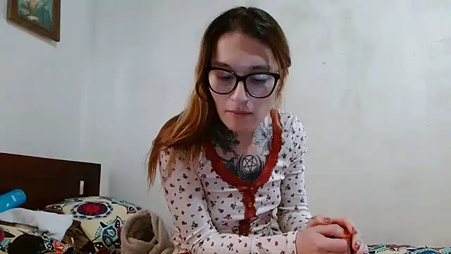 kittenlizz online show from February 28, 8:18 pm