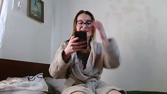 kittenlizz online show from March 5, 5:29 pm