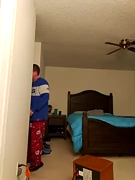 Bigtater1999 online show from December 17, 3:17 am