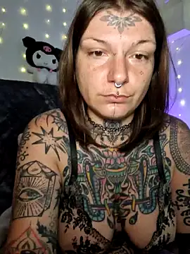 lizzardqueeen online show from February 2, 3:16 am