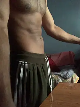 Snapshot of Vampire_xoxo chatting on December 29, 3:22 am Vampire xoxo online show from December 29, 3:22 am