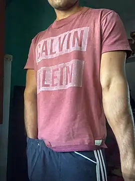 Snapshot of Vampire_xoxo chatting on February 22, 7:01 am Vampire xoxo online show from February 22, 7:01 am