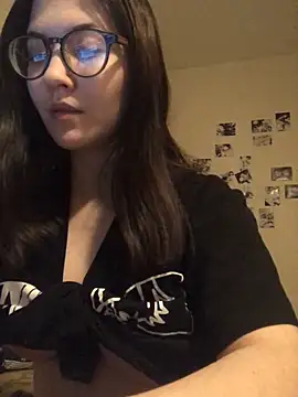 Snapshot of Prudie_Gabriella chatting on December 11, 1:39 pm Prudie Gabriella online show from December 11, 1:39 pm