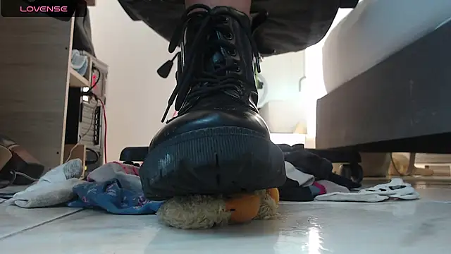 alma fenix online show from February 14, 3:15 pm