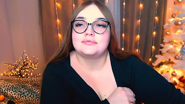 Snapshot of Emaaa_ua chatting on December 9, 7:50 pm Emaaa ua online show from December 9, 7:50 pm