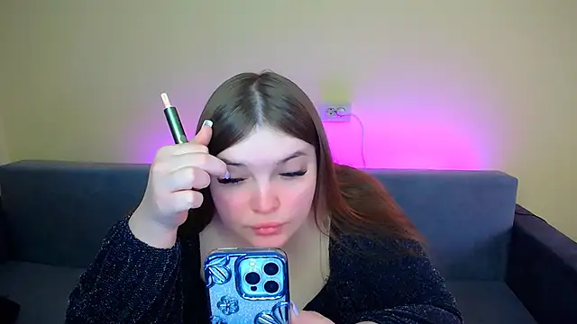 Snapshot of Emaaa_ua chatting on February 7, 11:12 am Emaaa ua online show from February 7, 11:12 am