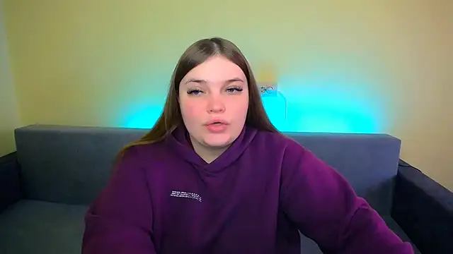 Snapshot of Emaaa_ua chatting on February 14, 7:49 am Emaaa ua online show from February 14, 7:49 am