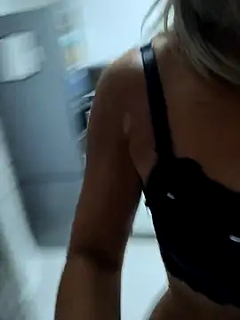 porcedda38 online show from September 15, 4:23 am