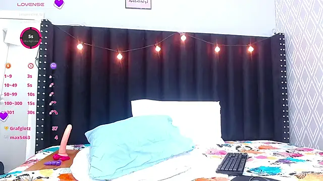 Snapshot of hotlatinateacher chatting on January 18, 1:30 am hotlatinateacher online show from January 18, 1:30 am