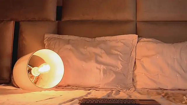 angelinepossy online show from November 3, 6:09 pm