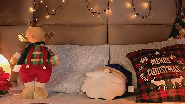 angelinepossy online show from December 19, 9:11 pm