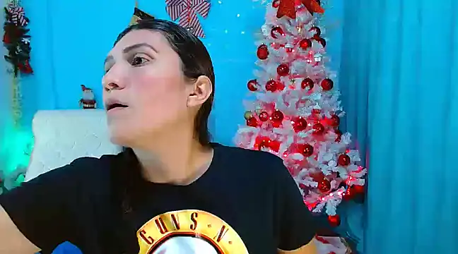 Snapshot of venus_swet_ chatting on January 6, 1:20 am venus swet online show from January 6, 1:20 am