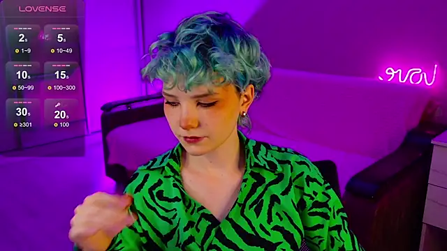 Snapshot of School_Love chatting on December 13, 1:12 pm School Love online show from December 13, 1:12 pm