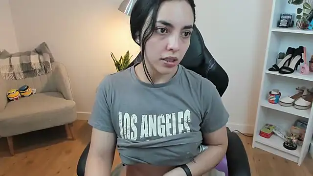  BellaEvans  online show from February 13, 5:37 am