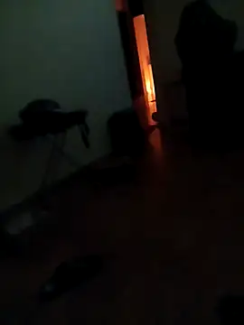 Snapshot of lobomisterioso13 chatting on January 8, 1:11 am lobomisterioso13 online show from January 8, 1:11 am