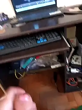 Snapshot of lobomisterioso13 chatting on November 12, 11:54 am lobomisterioso13 online show from November 12, 11:54 am