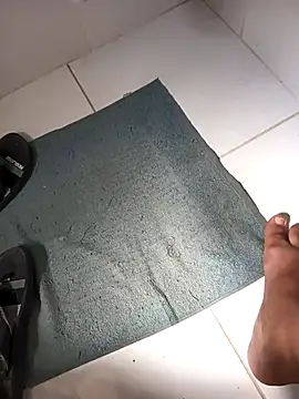 Snapshot of lobomisterioso13 chatting on November 18, 12:31 pm lobomisterioso13 online show from November 18, 12:31 pm