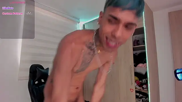 aldrinwhite online show from February 24, 6:36 pm