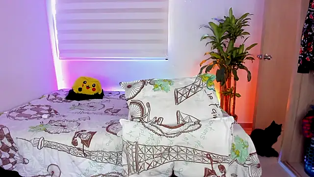 aldrinwhite online show from October 11, 5:55 pm