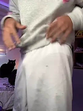 aldrinwhite online show from November 21, 3:44 pm