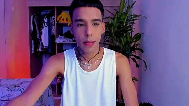 aldrinwhite online show from November 26, 6:09 pm