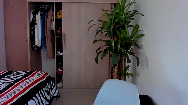 aldrinwhite online show from December 22, 6:16 pm