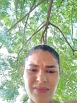 Snapshot of Mommy-Hot chatting on March 1, 2:13 pm Mommy-Hot online show from March 1, 2:13 pm