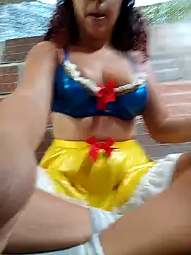 Snapshot of Mommy-Hot chatting on September 30, 1:49 pm Mommy-Hot online show from September 30, 1:49 pm