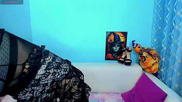 LindaaLu online show from November 12, 2:12 am