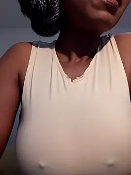 Snapshot of realsquirter chatting on October 18, 9:10 am realsquirter online show from October 18, 9:10 am